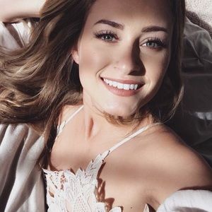 Meet your Posher, Catherine